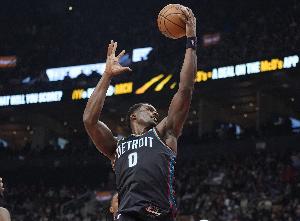 活塞主帅：斯图尔特护筐非常棒 当杜伦空位时我们得给他传球