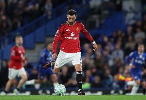 名记：B费曾被阿莫林安排在较深位置，卡里克解放了他