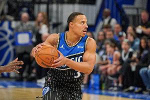 贝恩：活塞是60胜球队&下一战将非常难打 他们常规赛三连胜很多的