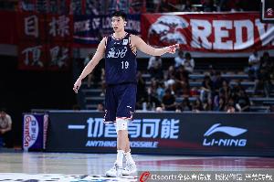 记者：徐昕真成为半场影响力最大的球员 广东延续糟糕的三分手感