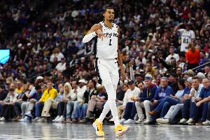 没怎么发挥就花了~文班半场拿7分4板2帽 出战13分钟正负值+19