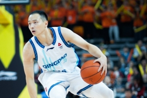 解说：王奕博失误葬送全队整场努力 山西一味求稳好在及时苏醒