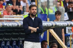 天空记者：听说法布雷加斯长远目标或是执教阿森纳，切尔西不清楚