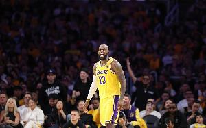 进NBA前签7年9000万？詹姆斯：我并非为合同 而是想要变得更强