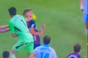 染红后拳击对手！官方：西乙萨拉戈萨门将安德拉达被禁赛13场