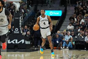 尚帕尼：我们都信任福克斯 防守他真的不是一件轻松的事