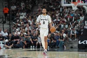 拼到六犯离场！卡斯尔11中6拿下15分3板5助1帽 7次失误