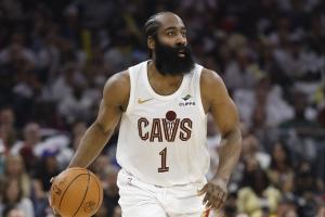 破心魔！骑士末节逆转赢球 福斯特吹罚哈登季后赛战绩来到3胜15负