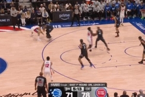 有点过分了！坎宁安被小卡特面断 反抢还是丢球