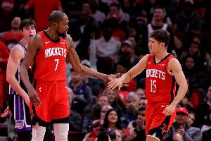 谢泼德谈KD缺阵：我们需要自己创造进攻机会 不勉强投篮