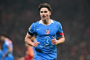 记者：队医检查阿尔瓦雷斯只是轻微扭伤，预计能够出战次回合