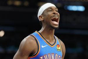 夺少？亚历山大近6场末节：场均9.2分！命中率93.3%！