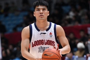 媒体人：广州只有7人轮换 最终还是败给了球员个人能力的不足
