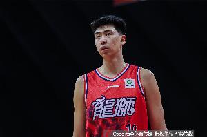 NCAA也不错~美记：徐昕引起康大&圣约翰等强校关注 下周前往美国