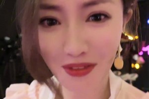 女主播佳依赛后：赢了牛逼！所有人都不看好你 偏偏你最争气！