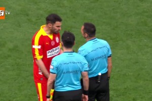 主场翻车！伊卡尔迪+奥斯梅恩哑火！土杯加拉塔萨雷0-2出局！